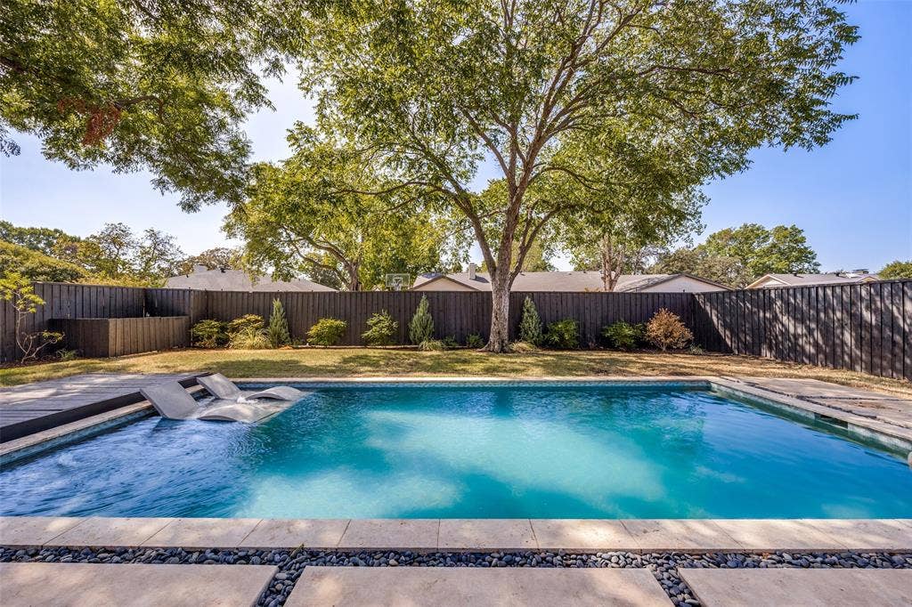 6834 Quarterway Drive, Dallas, TX 75248 6834 Quarterway Drive, Dallas, TX 75248