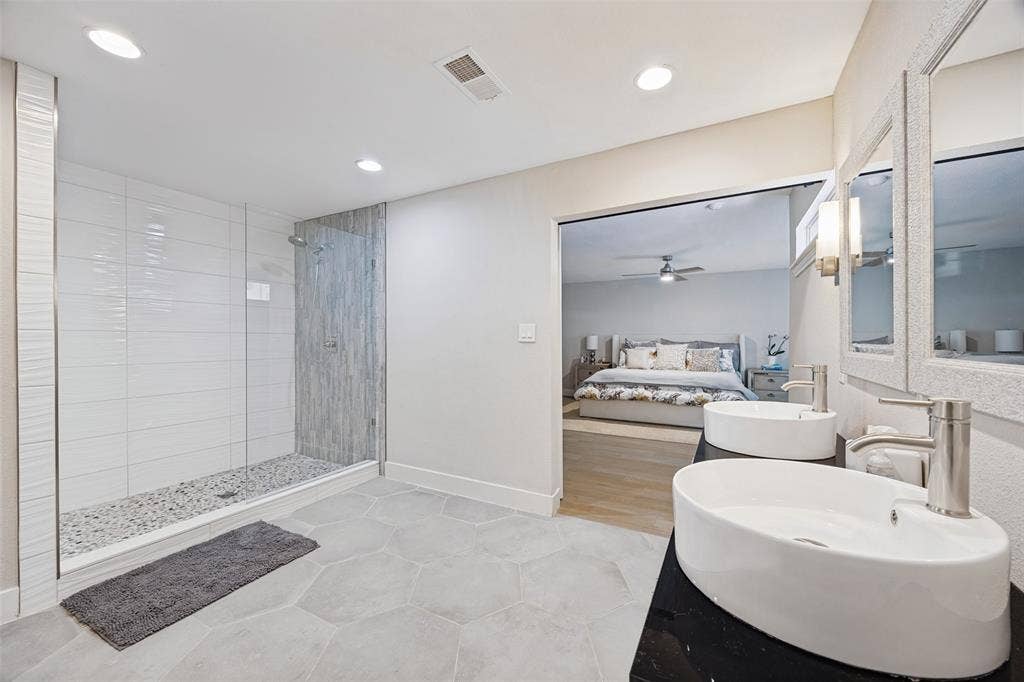 6834 Quarterway Drive, Dallas, TX 75248 6834 Quarterway Drive, Dallas, TX 75248