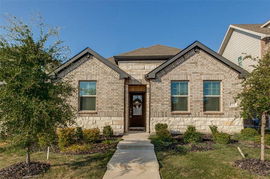 Property photo for 112 Monarch Way, Wylie, TX