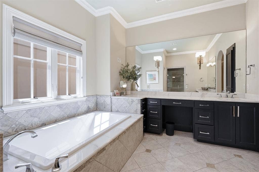 2712 Miro Court, Fort Worth, TX 76107 2712 Miro Court, Fort Worth, TX 76107