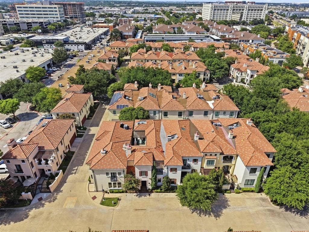 2712 Miro Court, Fort Worth, TX 76107 2712 Miro Court, Fort Worth, TX 76107