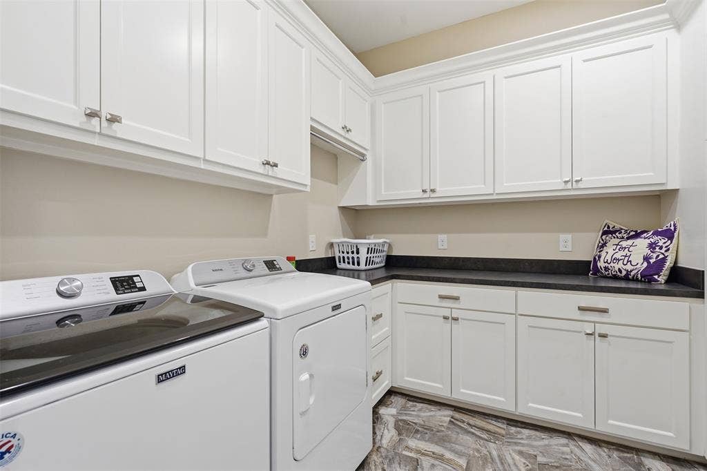 2712 Miro Court, Fort Worth, TX 76107 2712 Miro Court, Fort Worth, TX 76107