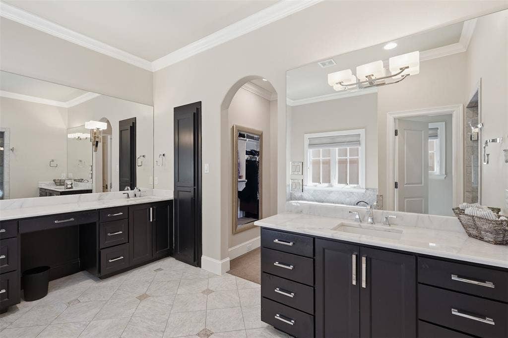 2712 Miro Court, Fort Worth, TX 76107 2712 Miro Court, Fort Worth, TX 76107