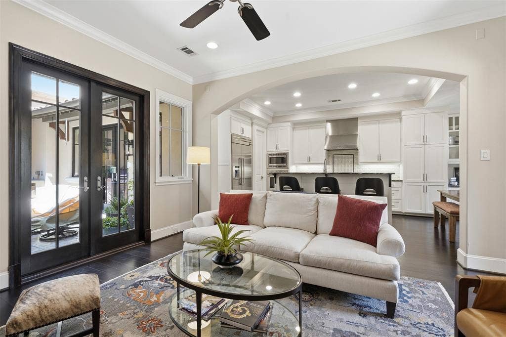 2712 Miro Court, Fort Worth, TX 76107 2712 Miro Court, Fort Worth, TX 76107