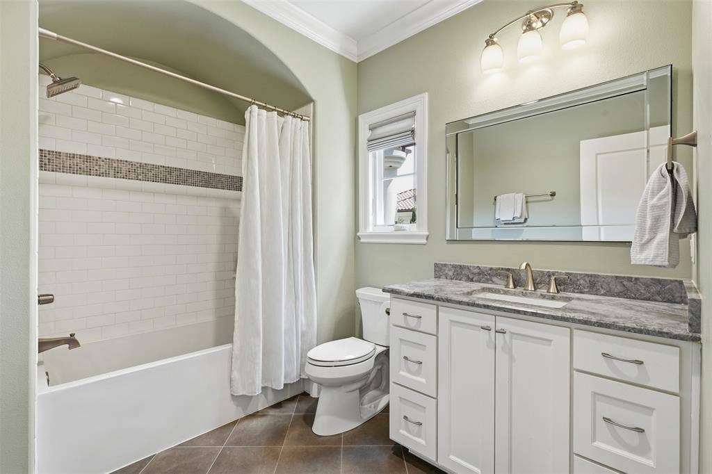2712 Miro Court, Fort Worth, TX 76107 2712 Miro Court, Fort Worth, TX 76107