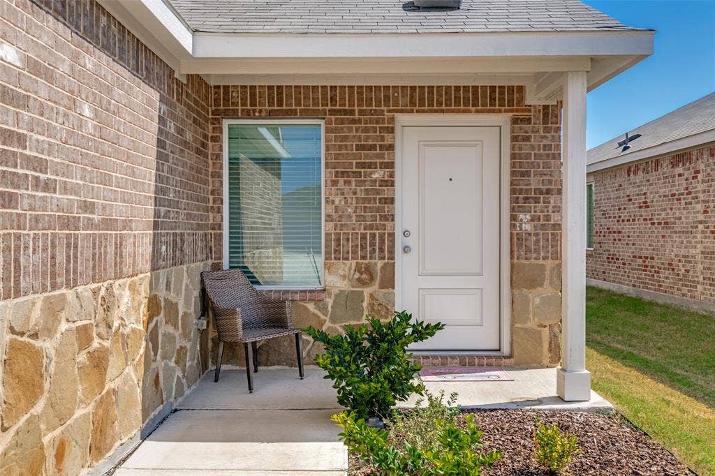 1352 Wedgeleaf Lane, Forney, TX 75126 1352 Wedgeleaf Lane, Forney, TX 75126