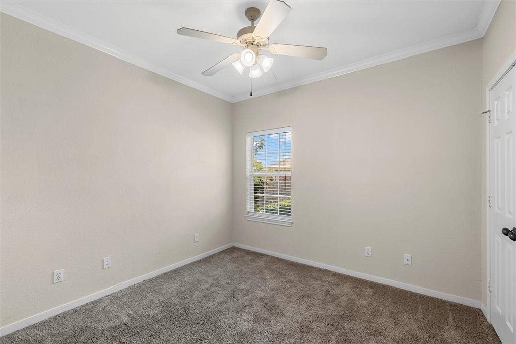 217 Keswick Drive, Hewitt, TX 76643 217 Keswick Drive, Hewitt, TX 76643