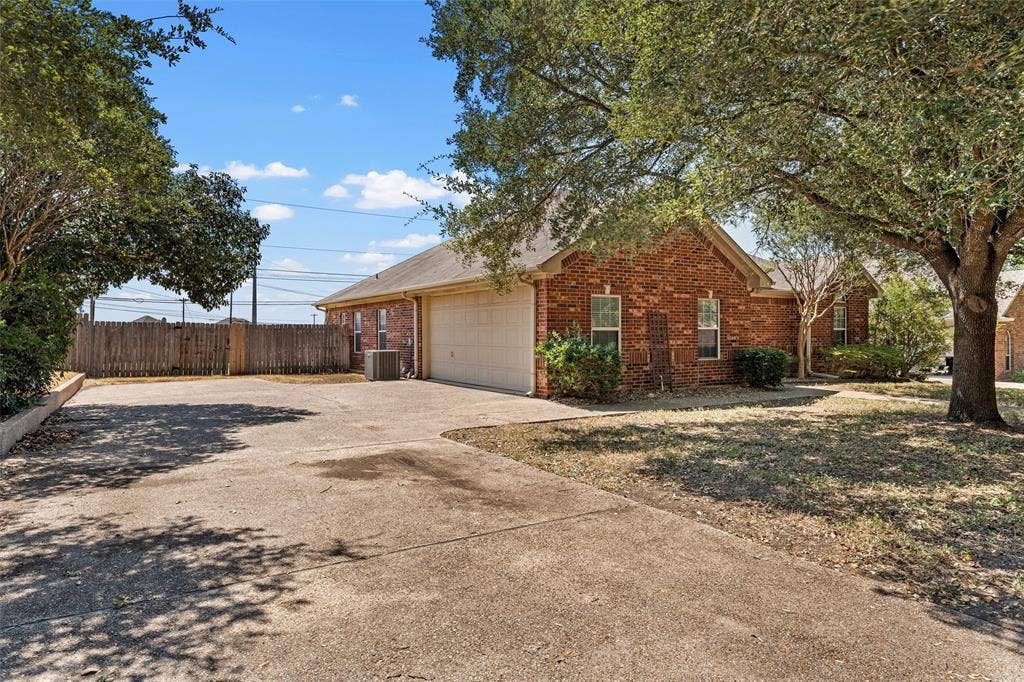 217 Keswick Drive, Hewitt, TX 76643 217 Keswick Drive, Hewitt, TX 76643