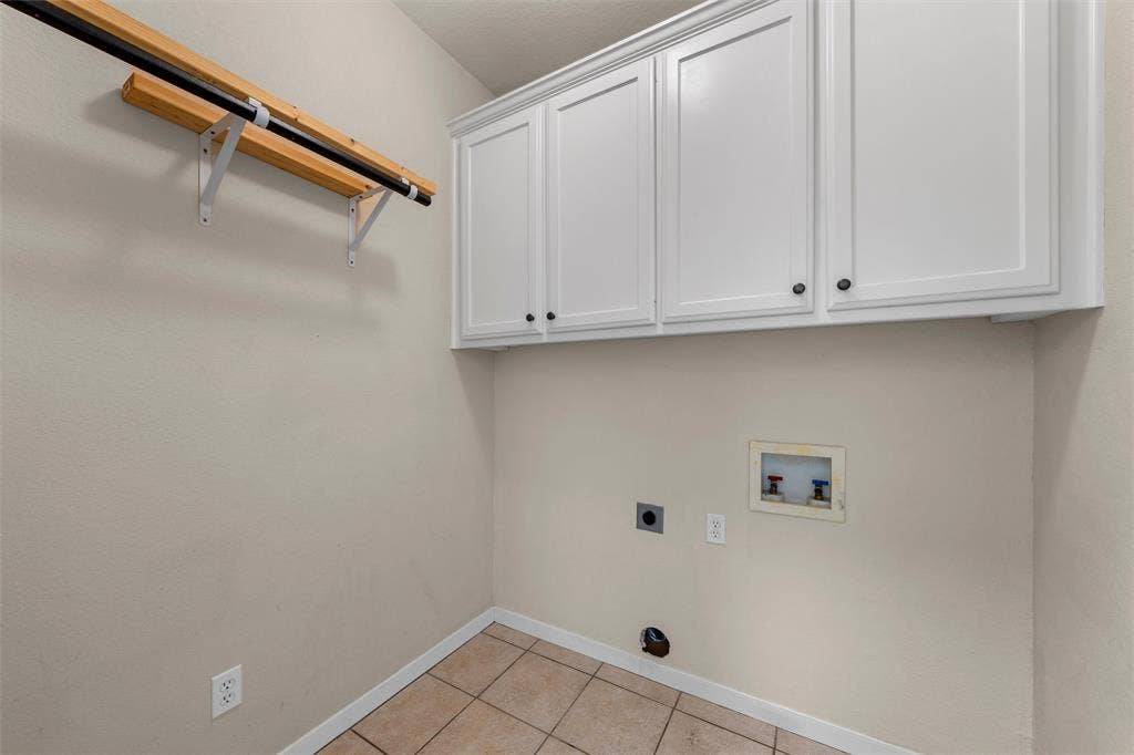 217 Keswick Drive, Hewitt, TX 76643 217 Keswick Drive, Hewitt, TX 76643