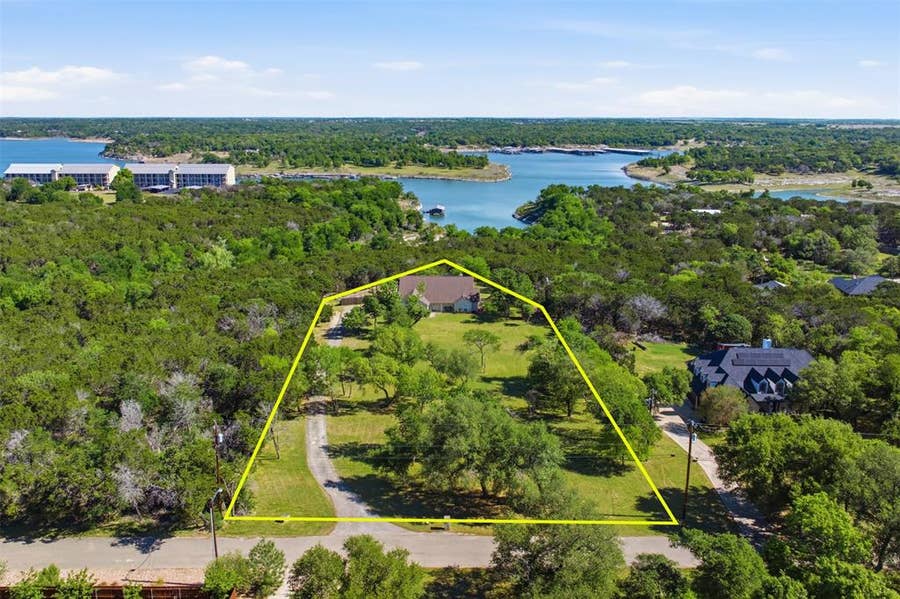 Property photo for 71 Wrangler Drive, Morgans Point Resort, TX