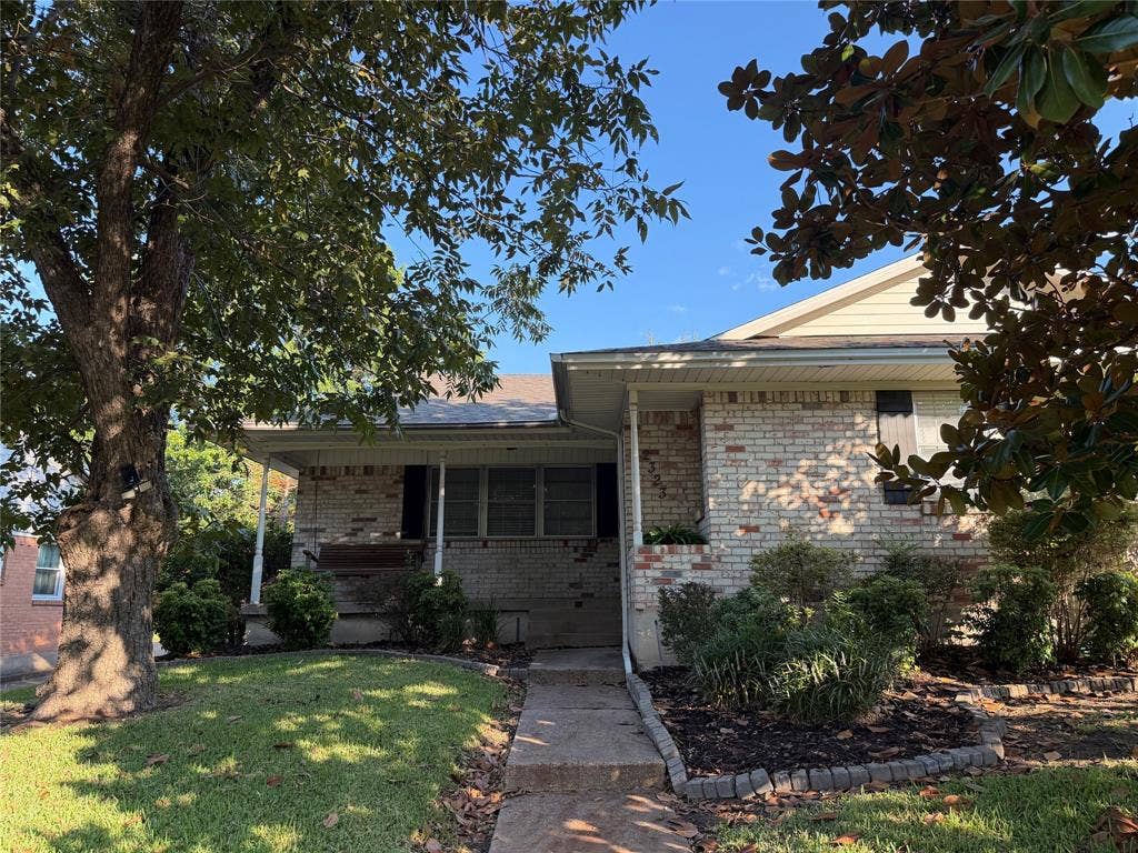 2323 Springhill Drive, Dallas, TX 75228 2323 Springhill Drive, Dallas, TX 75228