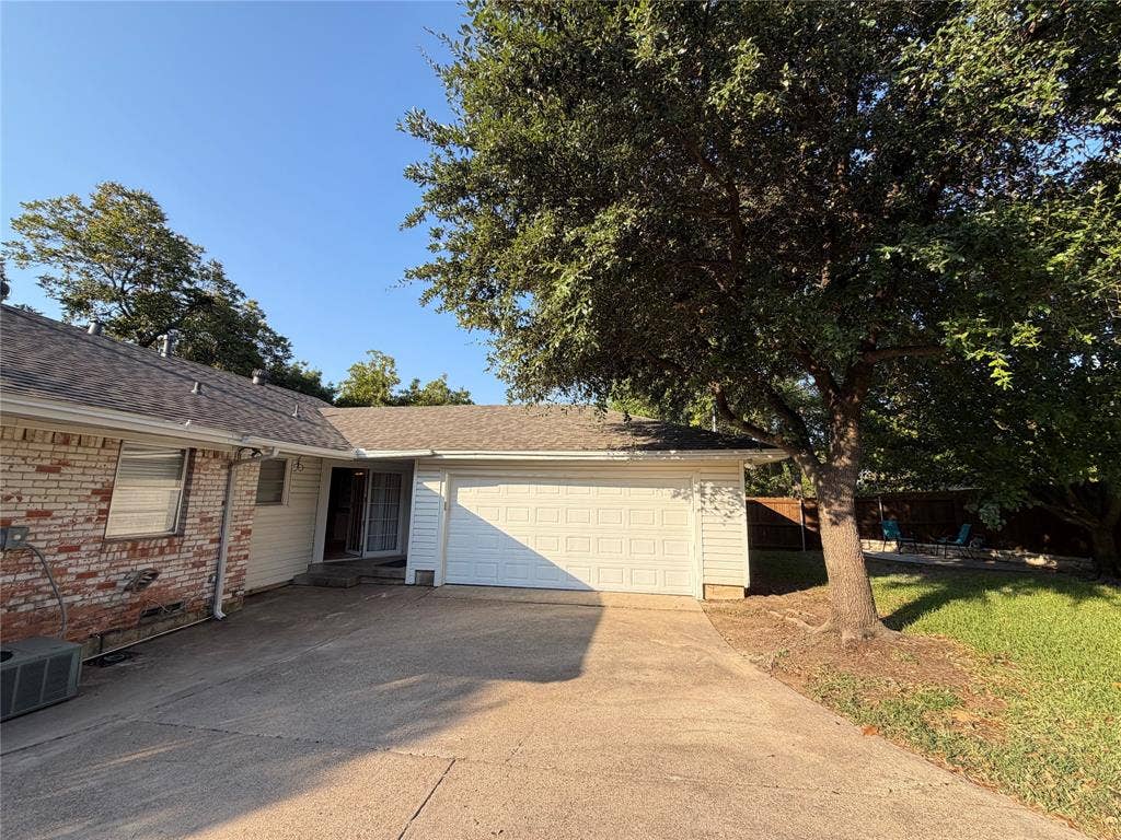 2323 Springhill Drive, Dallas, TX 75228 2323 Springhill Drive, Dallas, TX 75228