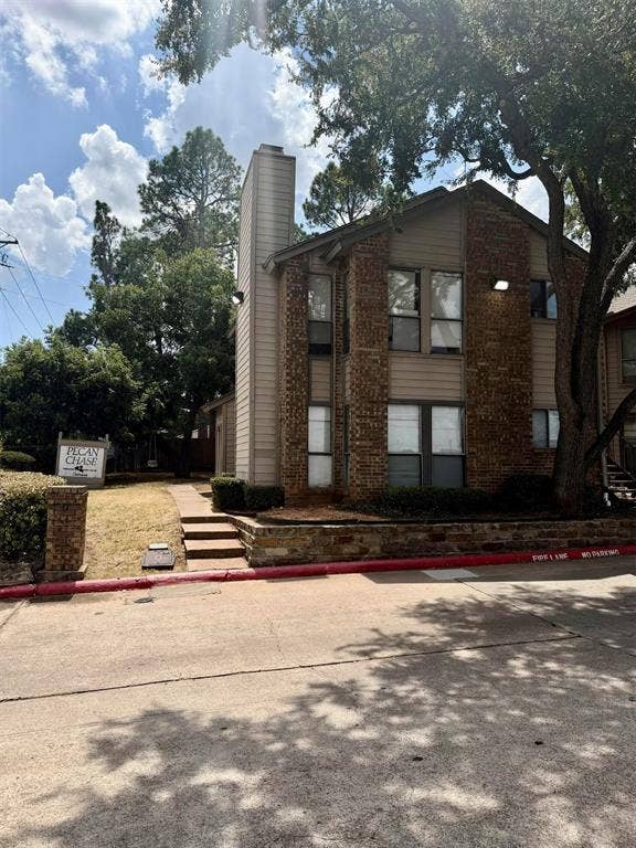 Property photo for 1600 Pecan Chase Circle, #6, Arlington, TX