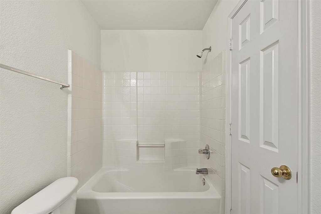 2712 Douglas Drive, McKinney, TX 75071 2712 Douglas Drive, McKinney, TX 75071
