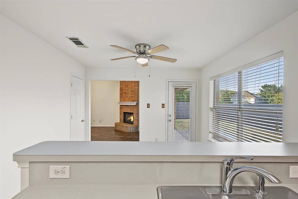 2712 Douglas Drive, McKinney, TX 75071 2712 Douglas Drive, McKinney, TX 75071