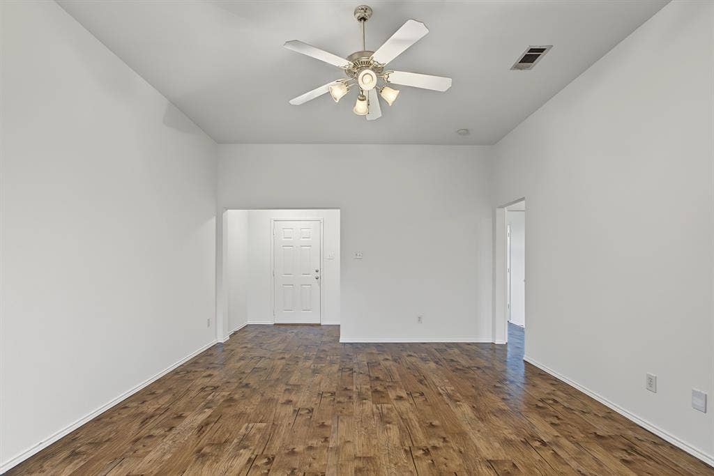 2712 Douglas Drive, McKinney, TX 75071 2712 Douglas Drive, McKinney, TX 75071