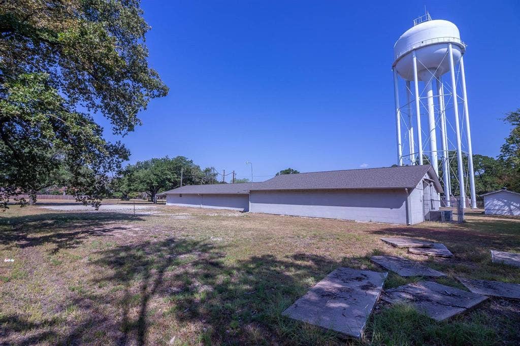 402 Legendary Lane, Gun Barrel City, TX 75156 402 Legendary Lane, Gun Barrel City, TX 75156