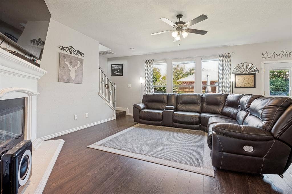 3039 Stallion Crossing, Irving, TX 75060 3039 Stallion Crossing, Irving, TX 75060