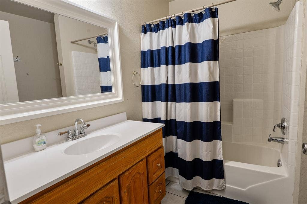 239 Seacraft Drive, Gun Barrel City, TX 75156 239 Seacraft Drive, Gun Barrel City, TX 75156