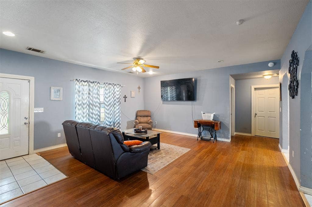 239 Seacraft Drive, Gun Barrel City, TX 75156 239 Seacraft Drive, Gun Barrel City, TX 75156
