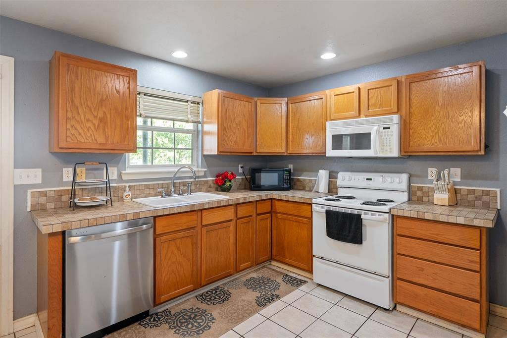 239 Seacraft Drive, Gun Barrel City, TX 75156 239 Seacraft Drive, Gun Barrel City, TX 75156