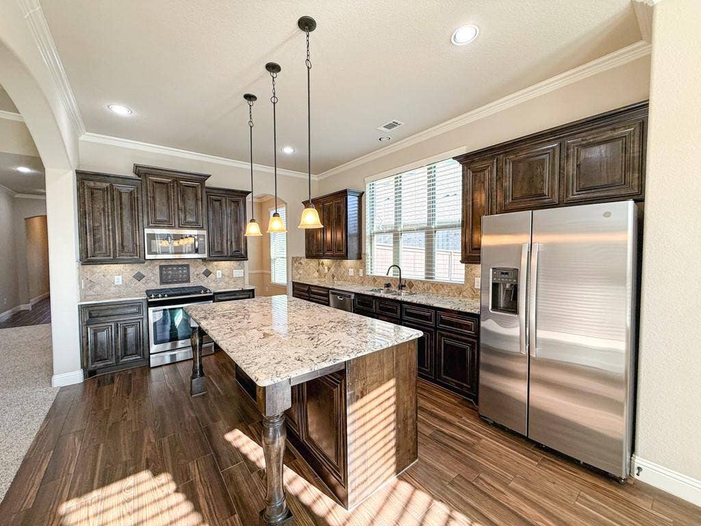 2100 Grant Park Way, Prosper, TX 75078 2100 Grant Park Way, Prosper, TX 75078