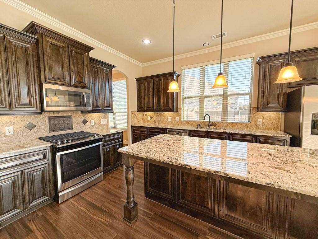 2100 Grant Park Way, Prosper, TX 75078 2100 Grant Park Way, Prosper, TX 75078