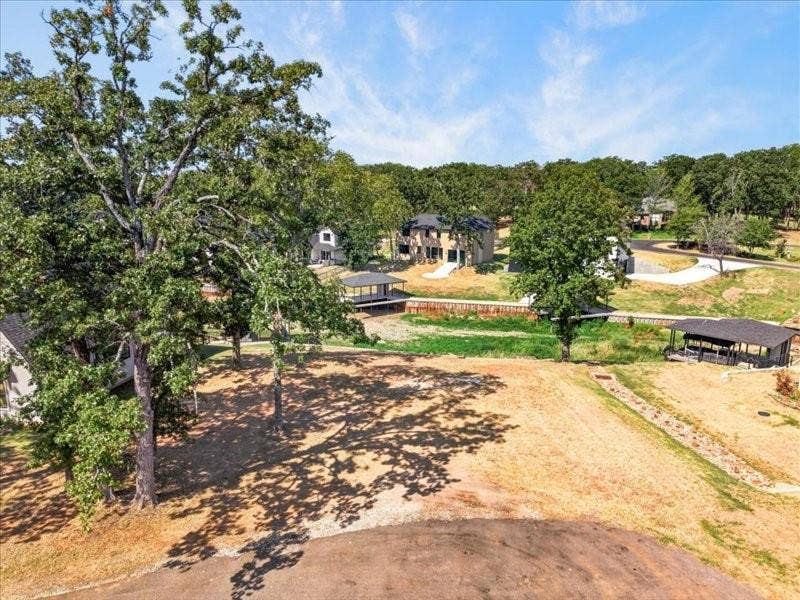 106 Deerhurst Lane, Mabank, TX 75156