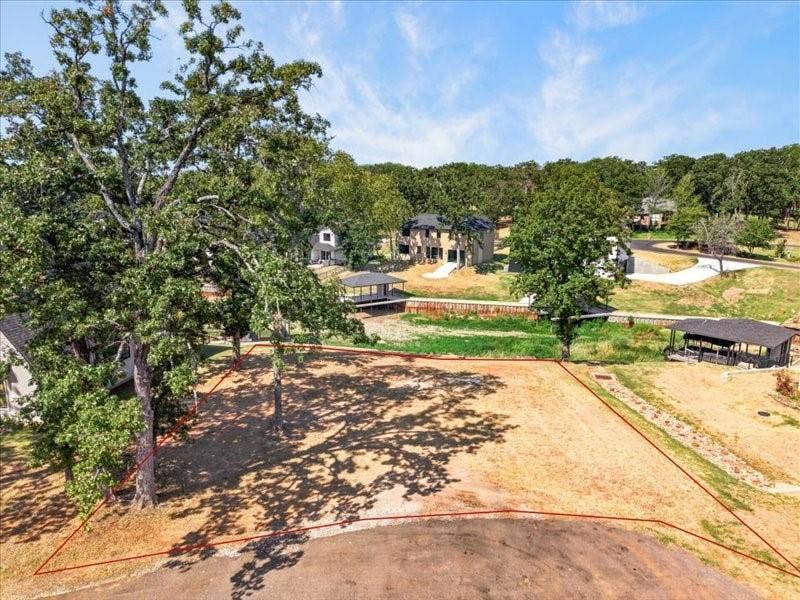 106 Deerhurst Lane, Mabank, TX 75156