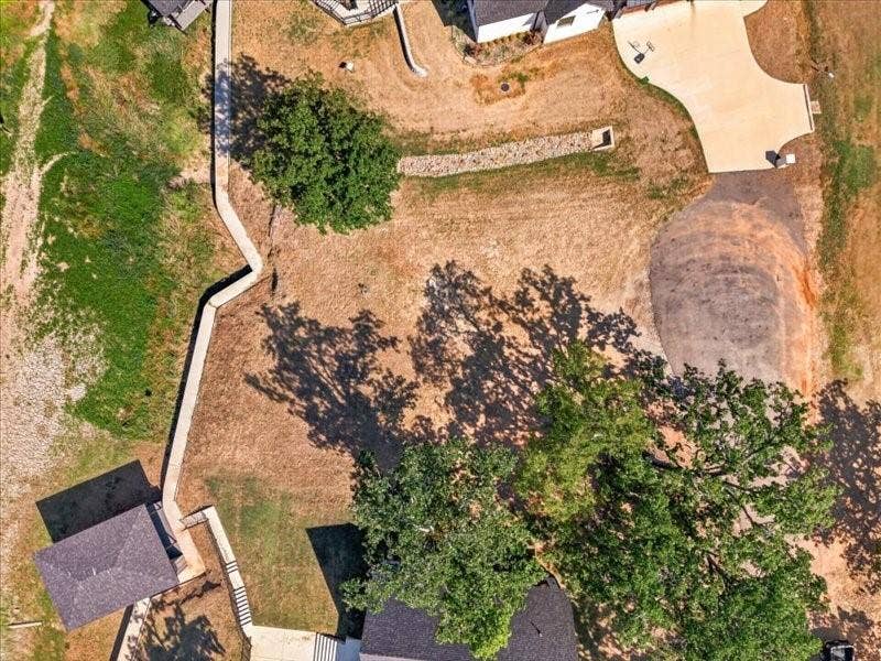 106 Deerhurst Lane, Mabank, TX 75156