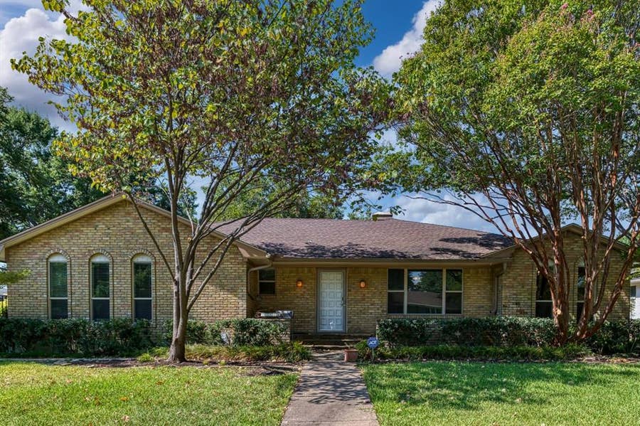 Property photo for 6342 Annapolis Lane, Dallas, TX