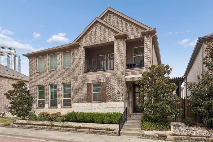 Property photo for 261 Golden Gate Drive, Richardson, TX