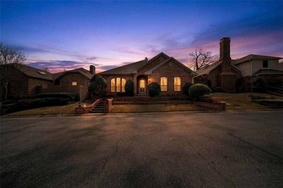 Property photo for 504 Hyde Park Drive, Tyler, TX