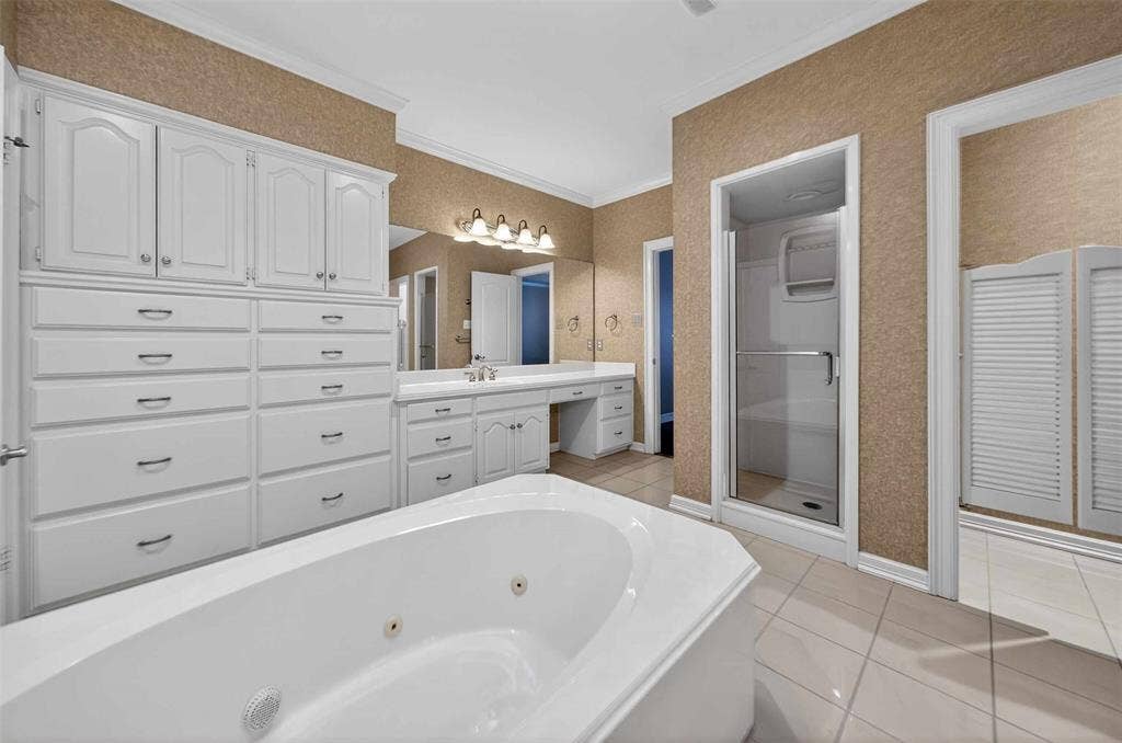 504 Hyde Park Drive, Tyler, TX 75701