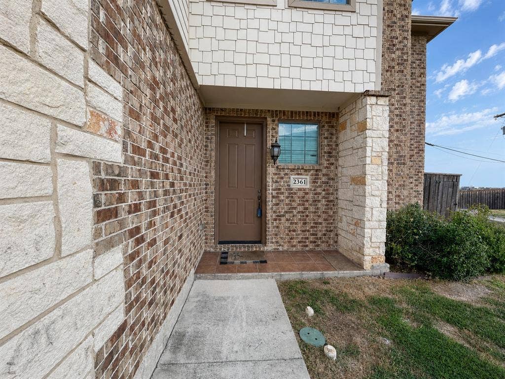 2361 Novin Drive, Irving, TX 75062 2361 Novin Drive, Irving, TX 75062