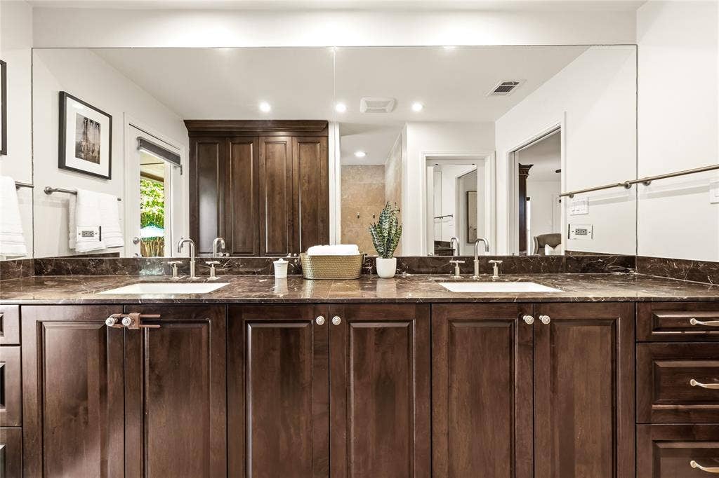 10626 Cox Lane, Dallas, TX 75229