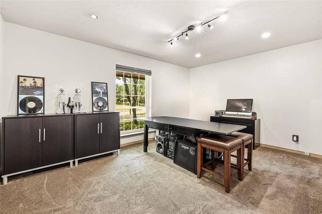 10626 Cox Lane, Dallas, TX 75229