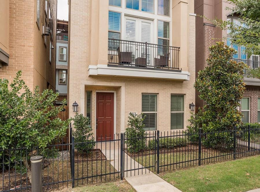 Property photo for 1362 Arch Place, Dallas, TX