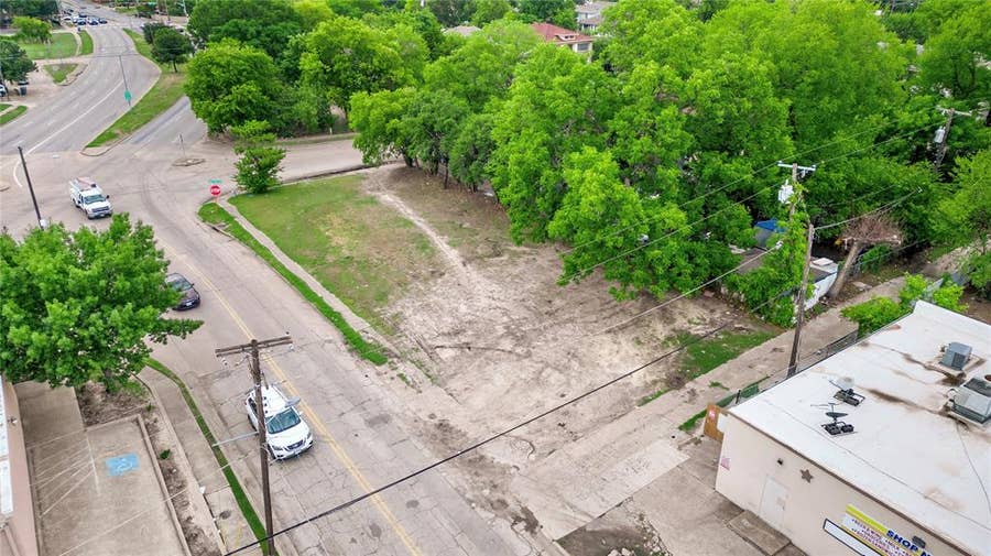 Property photo for 4951 E Side Avenue, Dallas, TX