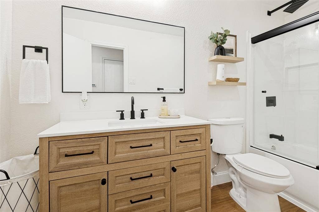 2257 Bolden Road, Irving, TX 75060 2257 Bolden Road, Irving, TX 75060