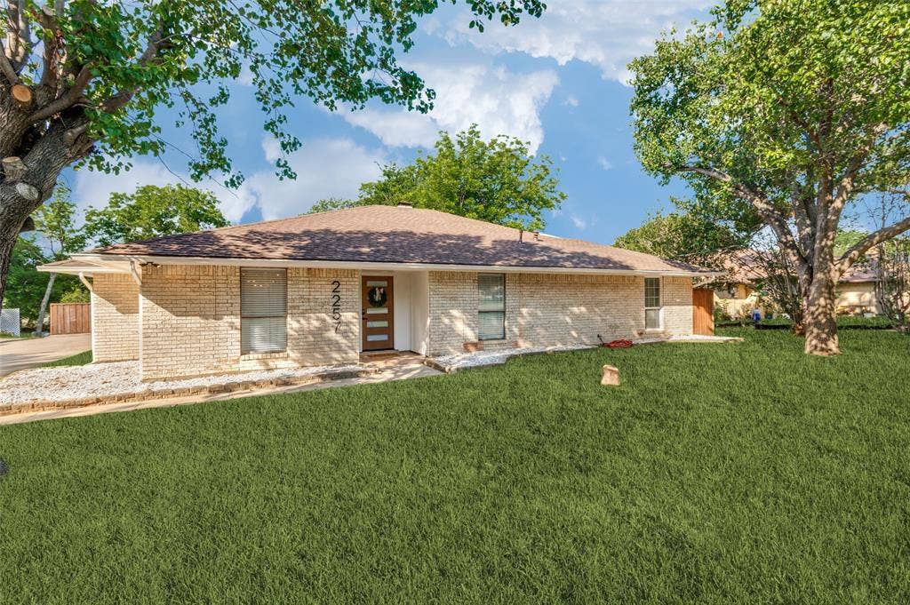 2257 Bolden Road, Irving, TX 75060 2257 Bolden Road, Irving, TX 75060