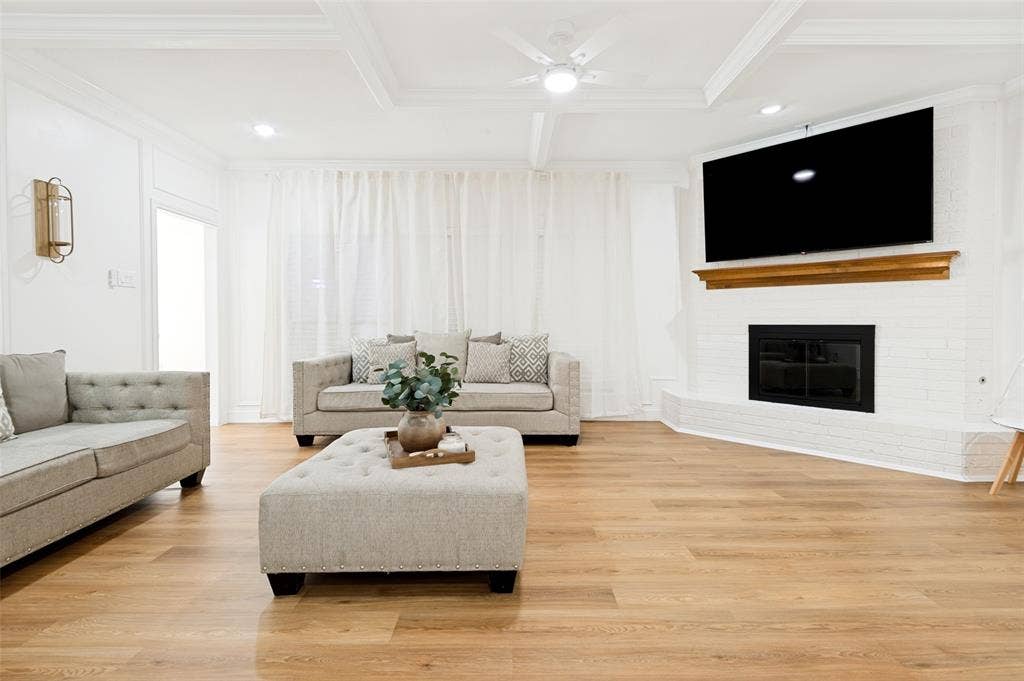 2257 Bolden Road, Irving, TX 75060 2257 Bolden Road, Irving, TX 75060