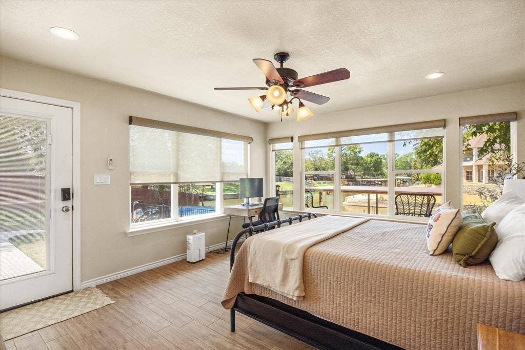 4100 Apache Trail Court, Granbury, TX 76048