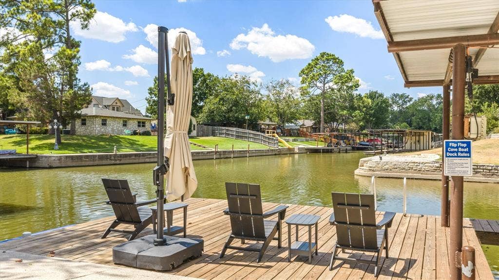 4100 Apache Trail Court, Granbury, TX 76048
