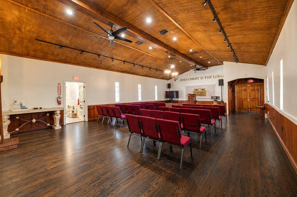 3024 Conklin Street, Dallas, TX 75212 Main Room