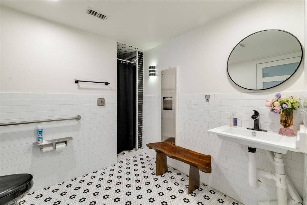 3024 Conklin Street, Dallas, TX 75212 3024 Conklin Street, Dallas, TX 75212