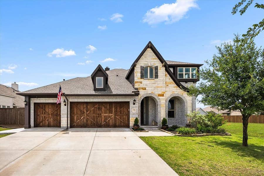 Property photo for 1042 Watercourse Place, Royse City, TX