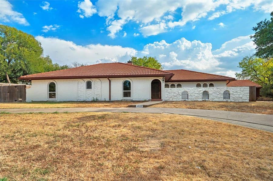 Property photo for 6020 Lantana Lane, Fort Worth, TX