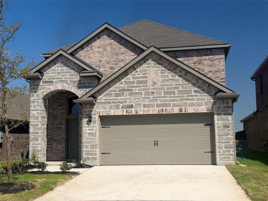Property photo for 1216 Silent Peak Drive, Princeton, TX