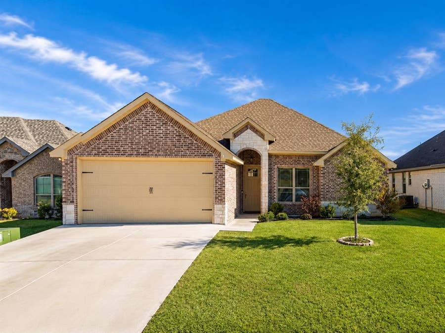 Property photo for 3313 Windcrest Drive, Granbury, TX